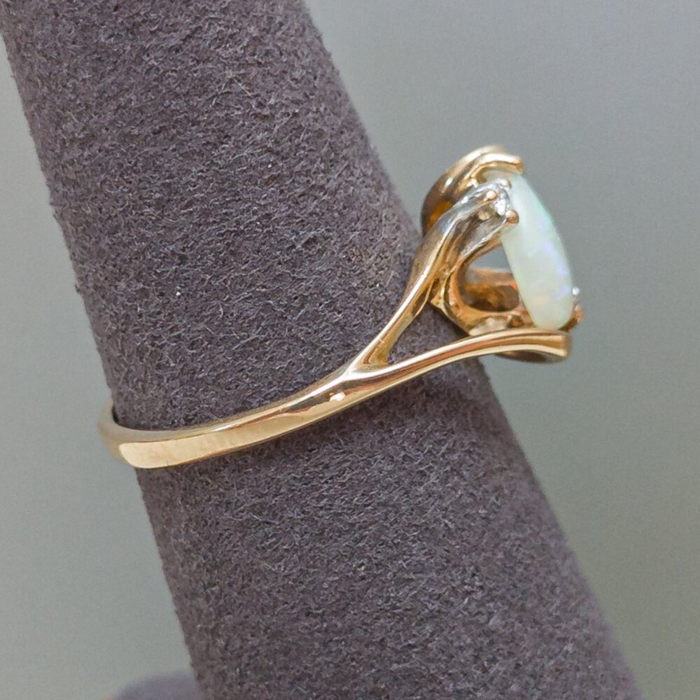 SOLD - 14K Gold Australian Opal & Diamond Ring – Vintage 1990s Setting - Picture 5 of 16